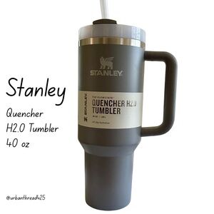 NWT STANLEY Quencher H2.0 40 oz Tumbler with Handle & Straw in Gray – BRAND NEW